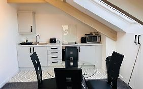 City Blessed Apartment 4 With Free Parking